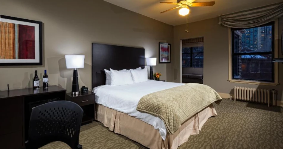 Top Best Hotels Near Wrigley Field, Chicago for an Unforgettable Stay