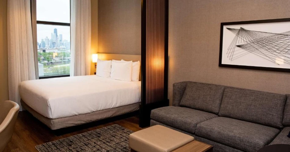 Top Best Hotels Near Wrigley Field, Chicago for an Unforgettable Stay