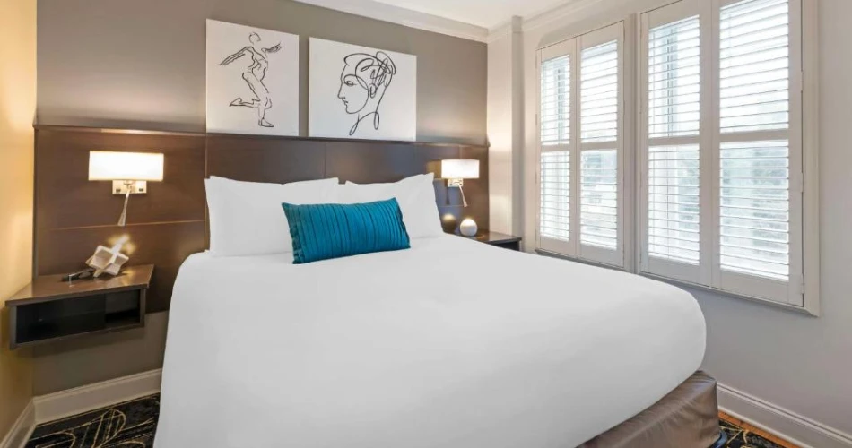 Budget-Friendly Hotels Near Wrigley Field, Chicago: Best Picks for Travelers