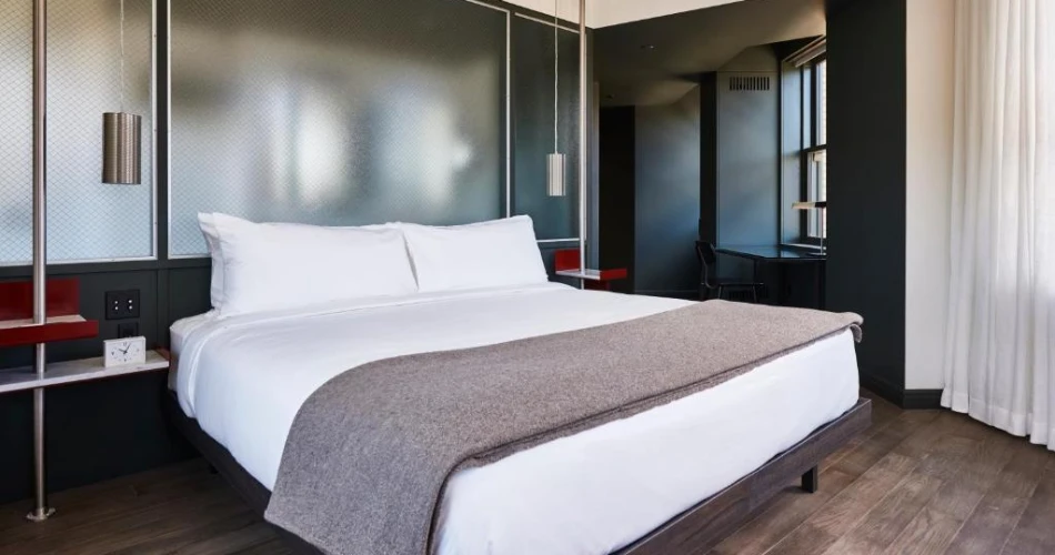 Budget-Friendly Hotels Near Wrigley Field, Chicago: Best Picks for Travelers